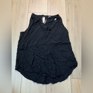 Women’s Black Sleeveless Tank Top
